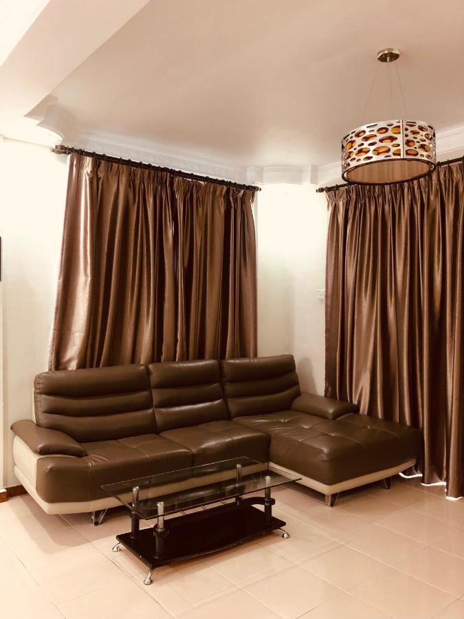 3 @ Crown Imperial Court